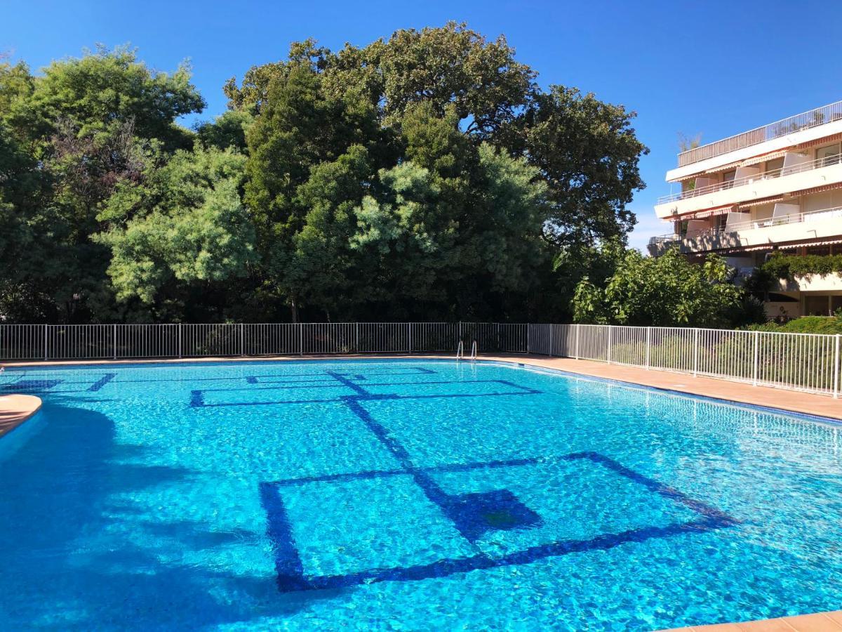 Un Nid A Saint Tropez Lägenhet Exteriör bild