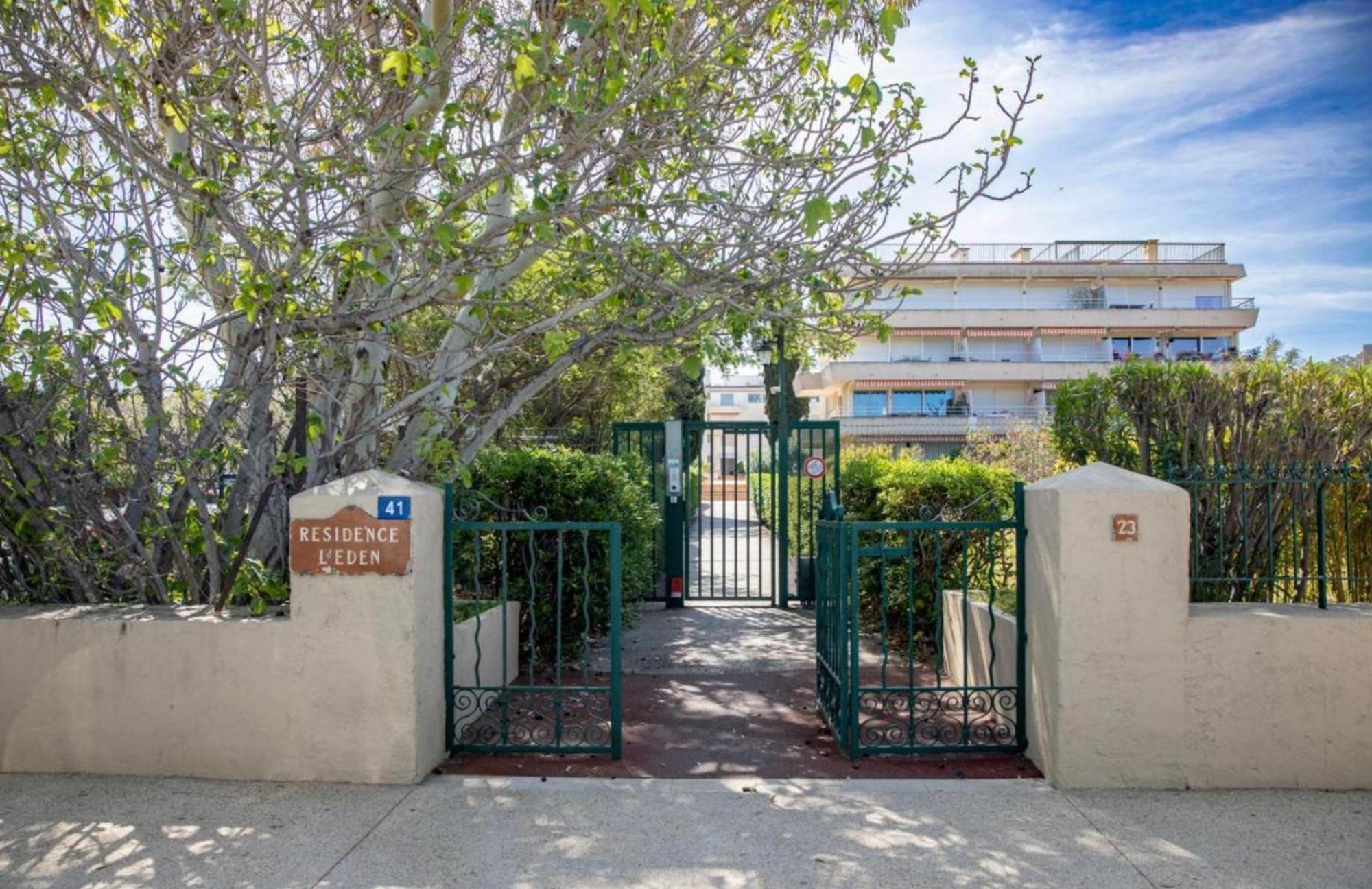 Un Nid A Saint Tropez Lägenhet Exteriör bild